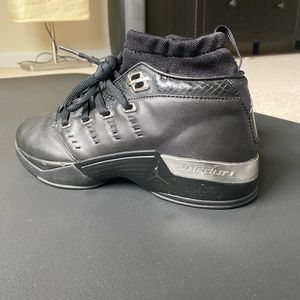 Air Jordan 17 OG Low GS ‘Black Chrome’